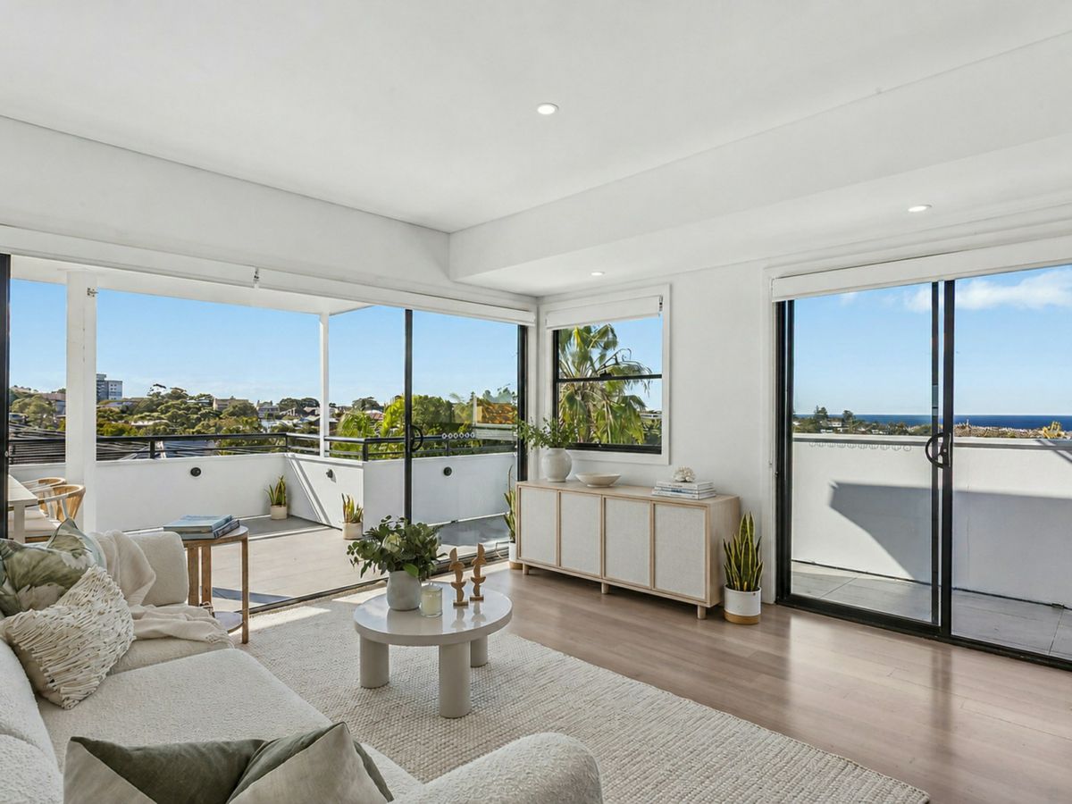 6 Seaview Street, Clovelly - image 1
