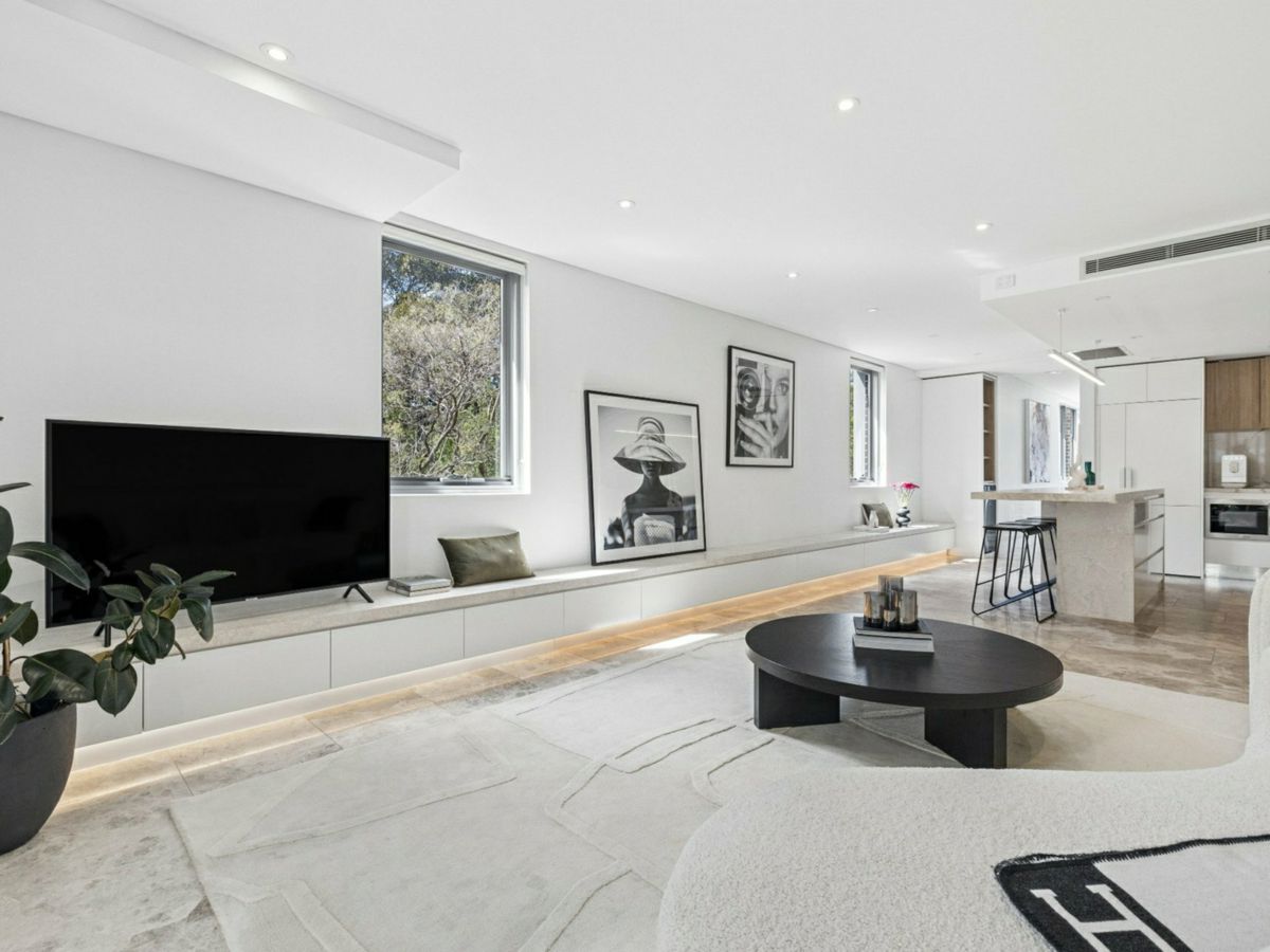 7/301 Alison Road, Coogee - image 2