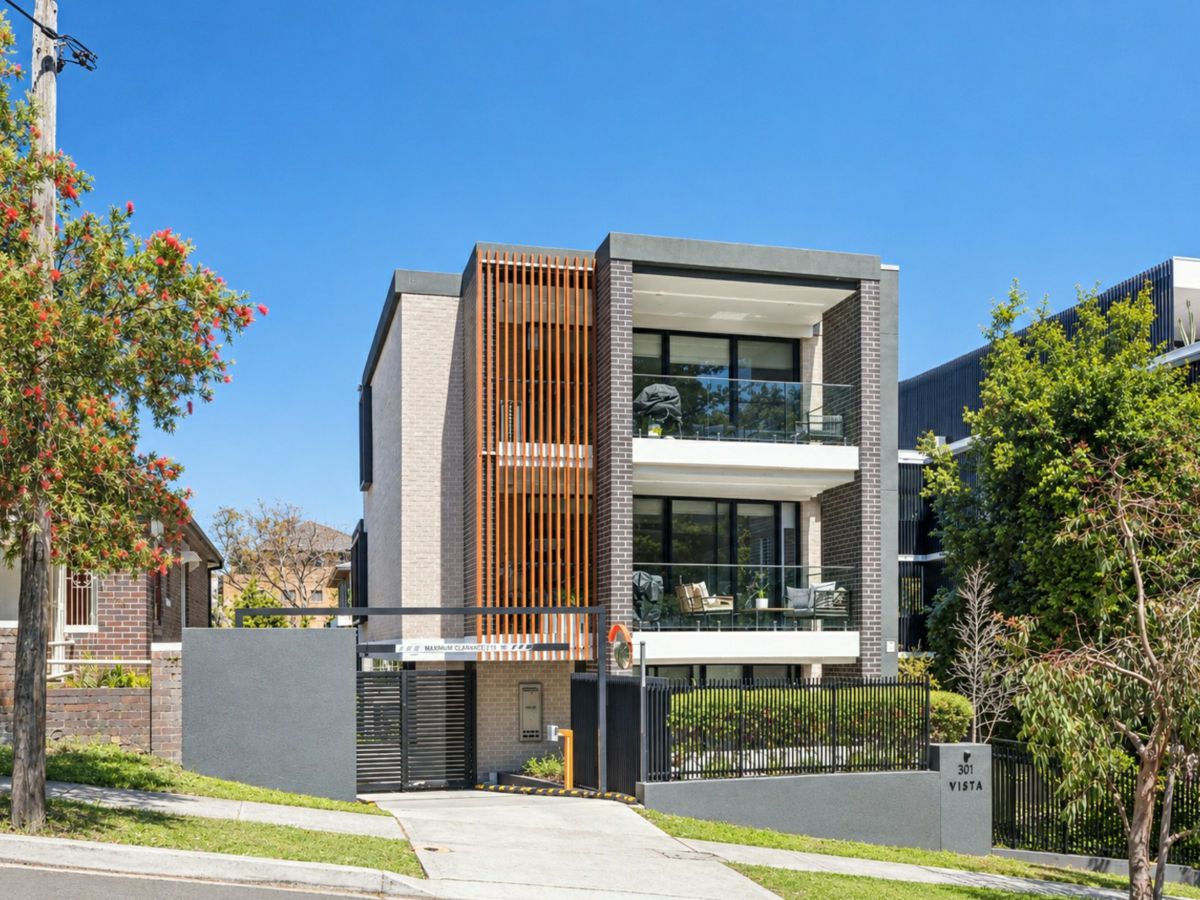 7/301 Alison Road, Coogee - image 2