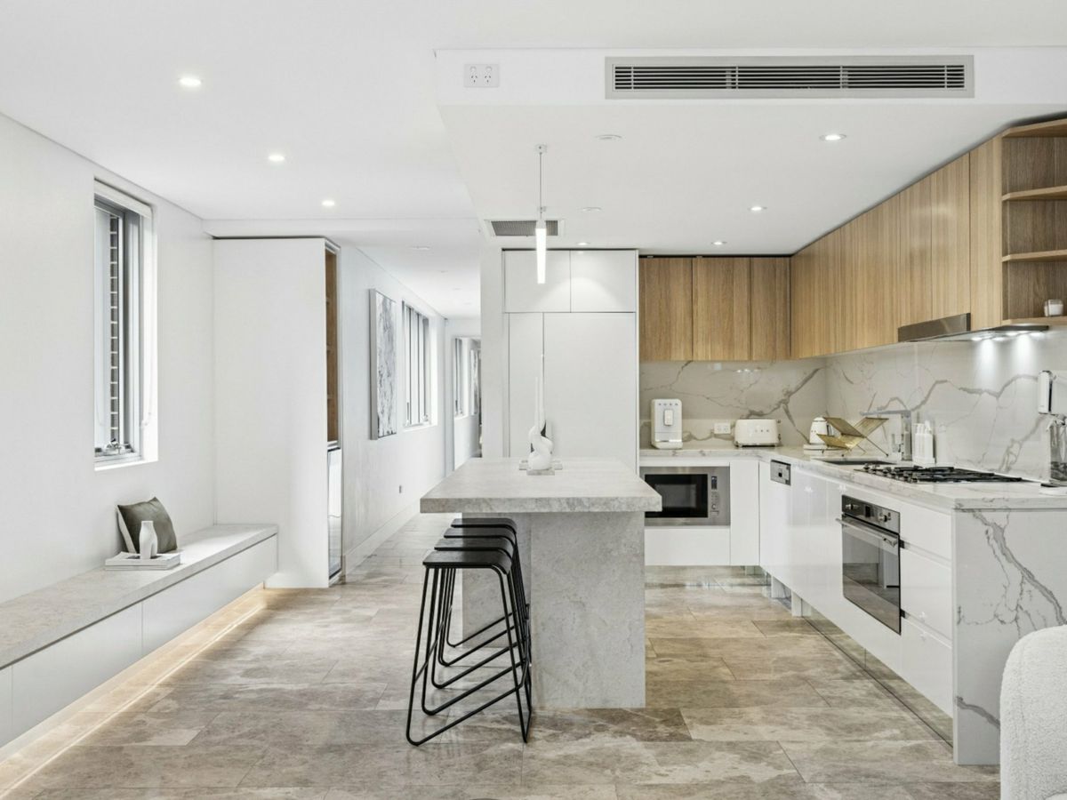 7/301 Alison Road, Coogee - image 3