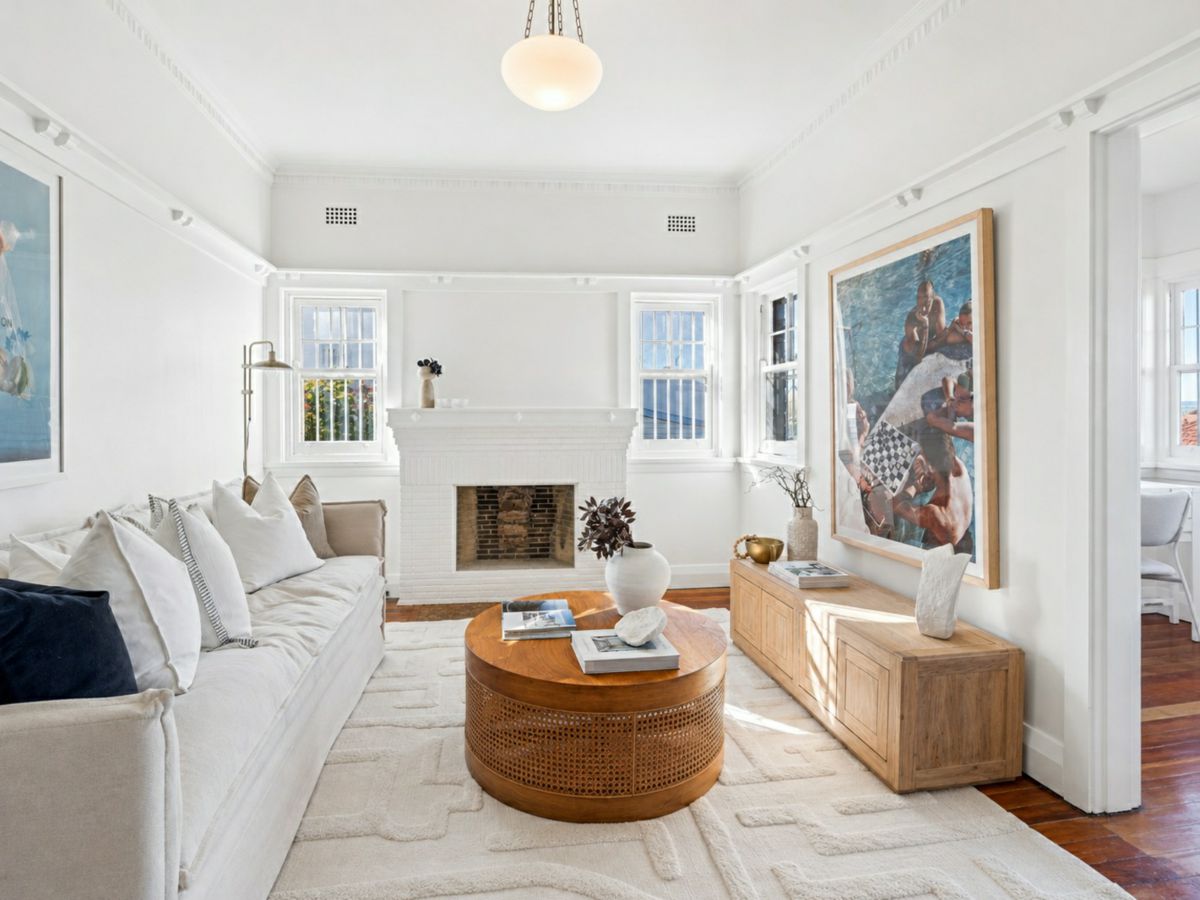 2/4 Kent Street, Waverley - image 1