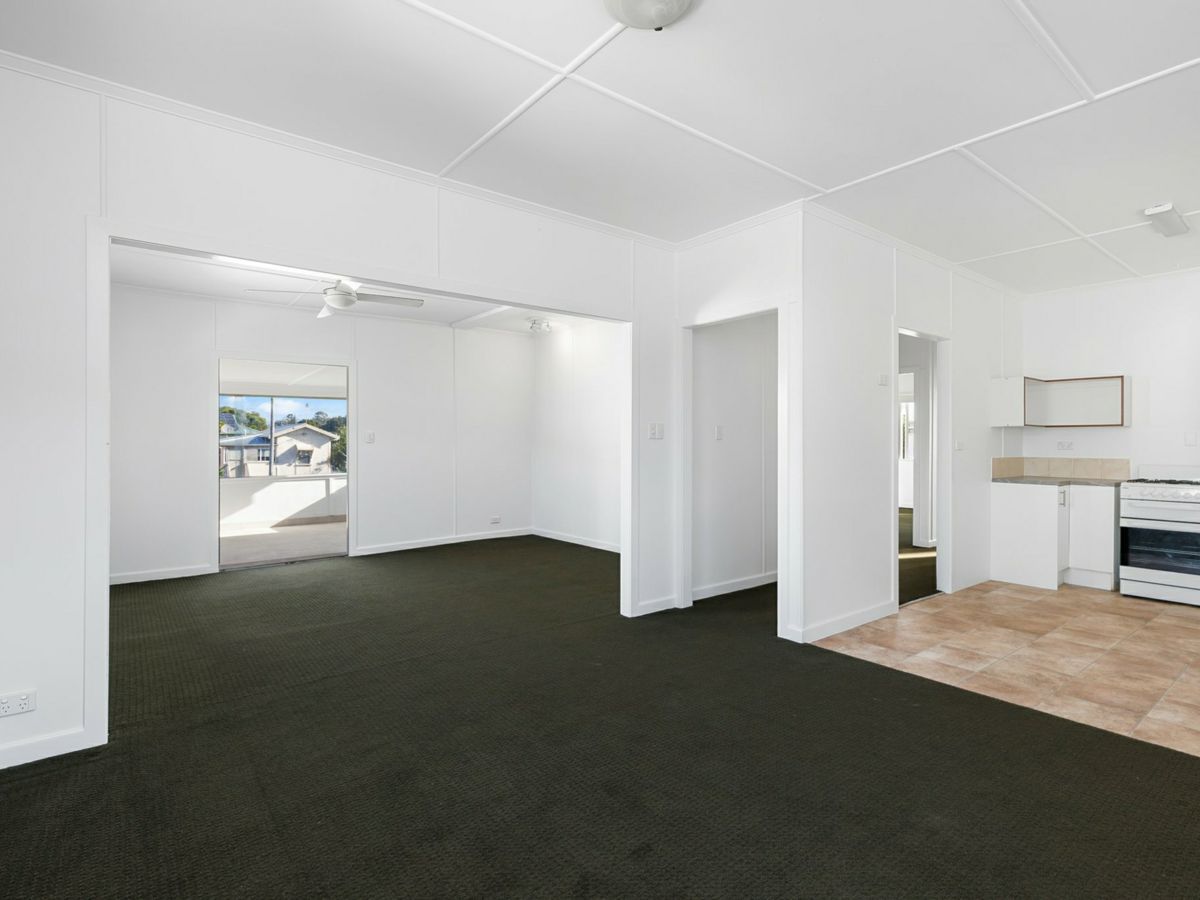 17 Central Street, Labrador - image 3