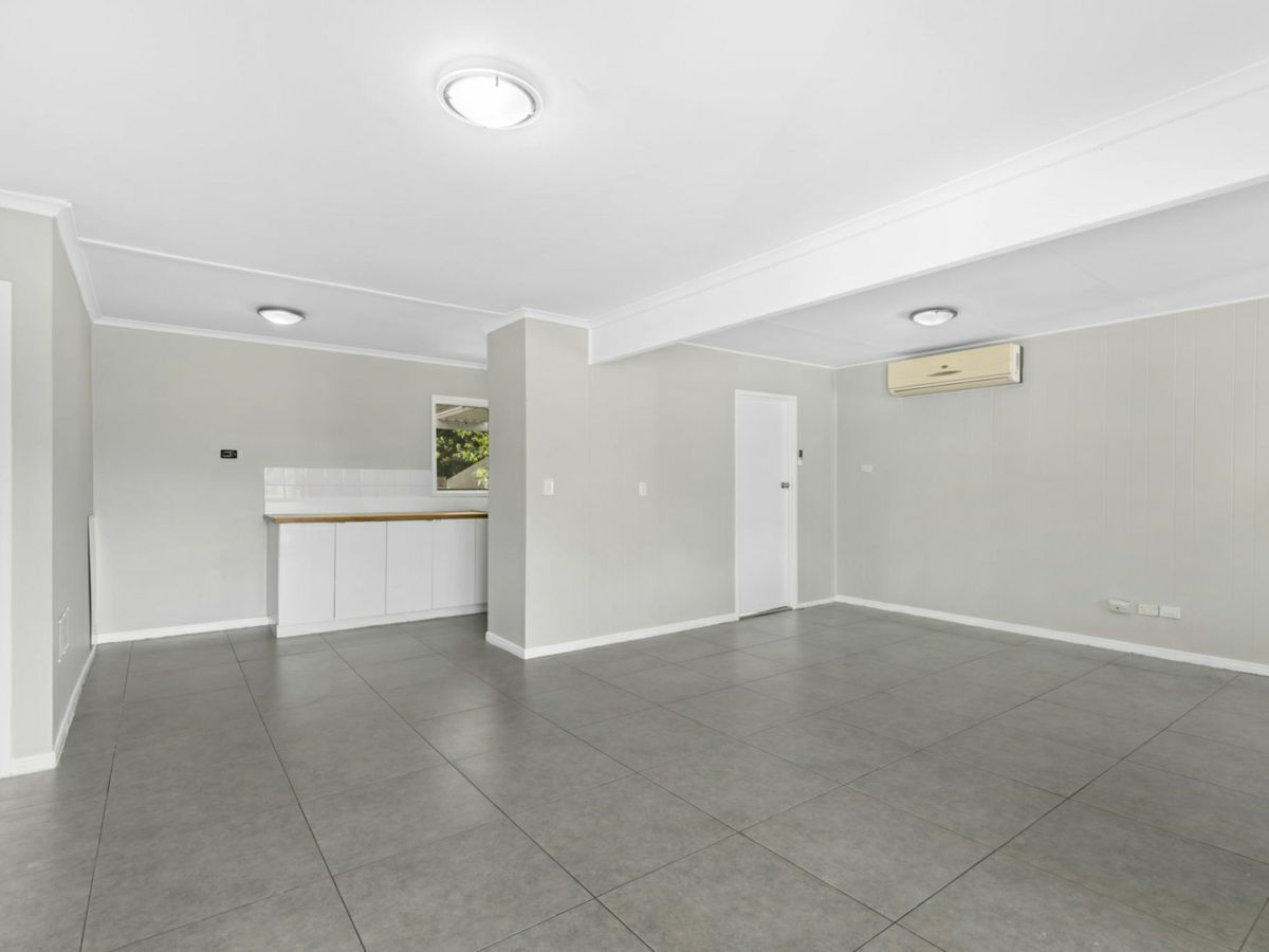 64 Jacaranda Avenue, Hollywell - image 2
