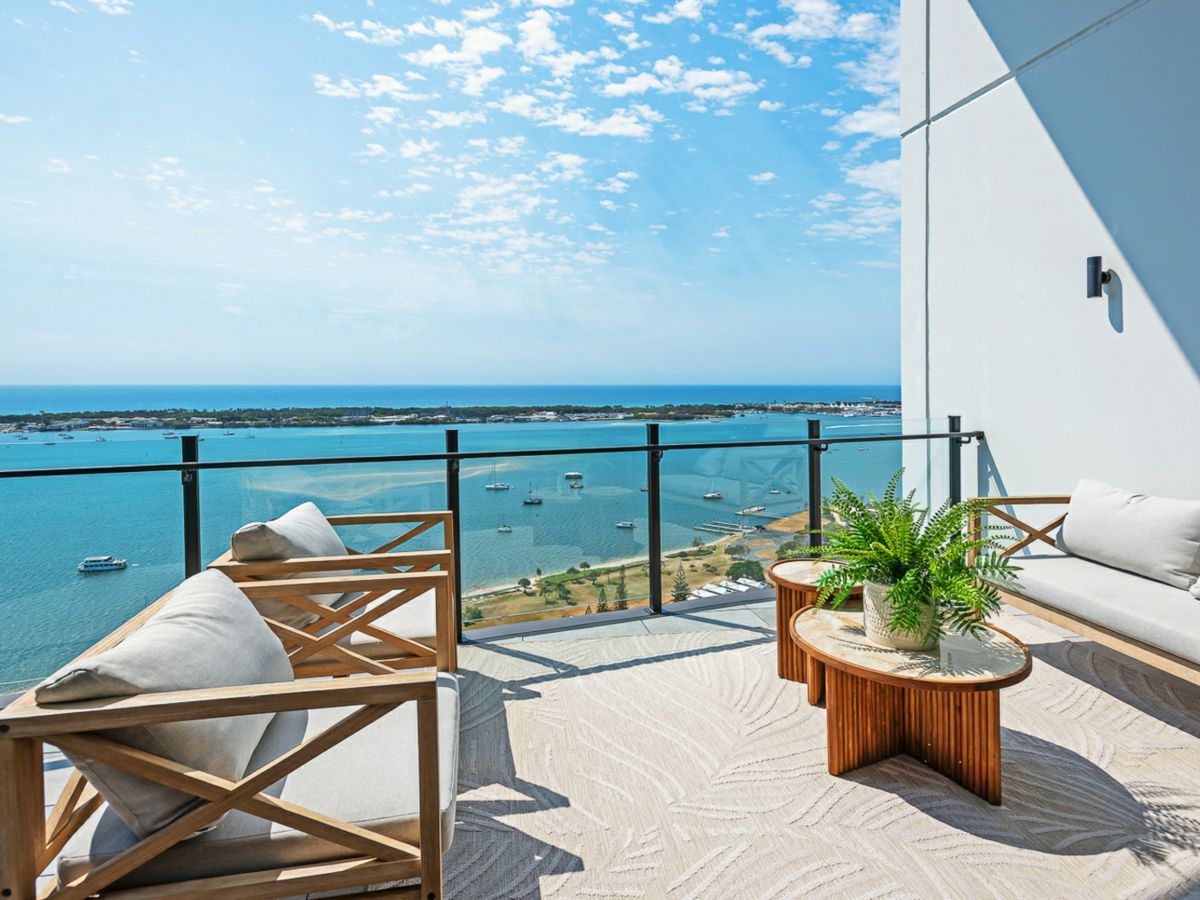 1283/165 Marine Parade, Southport - image 2