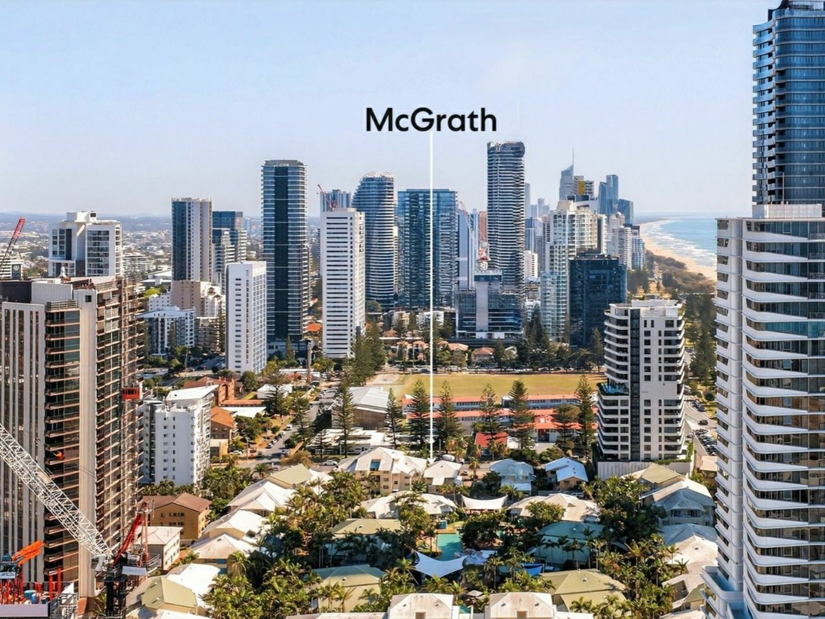 3/10 Alexandra Avenue, Mermaid Beach - image 2