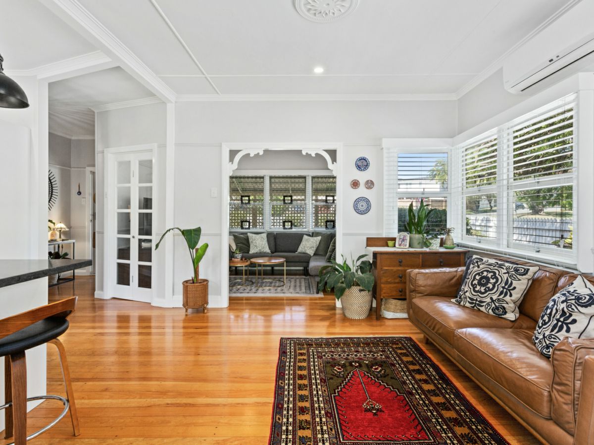 44 Brooke Avenue, Southport - image 1