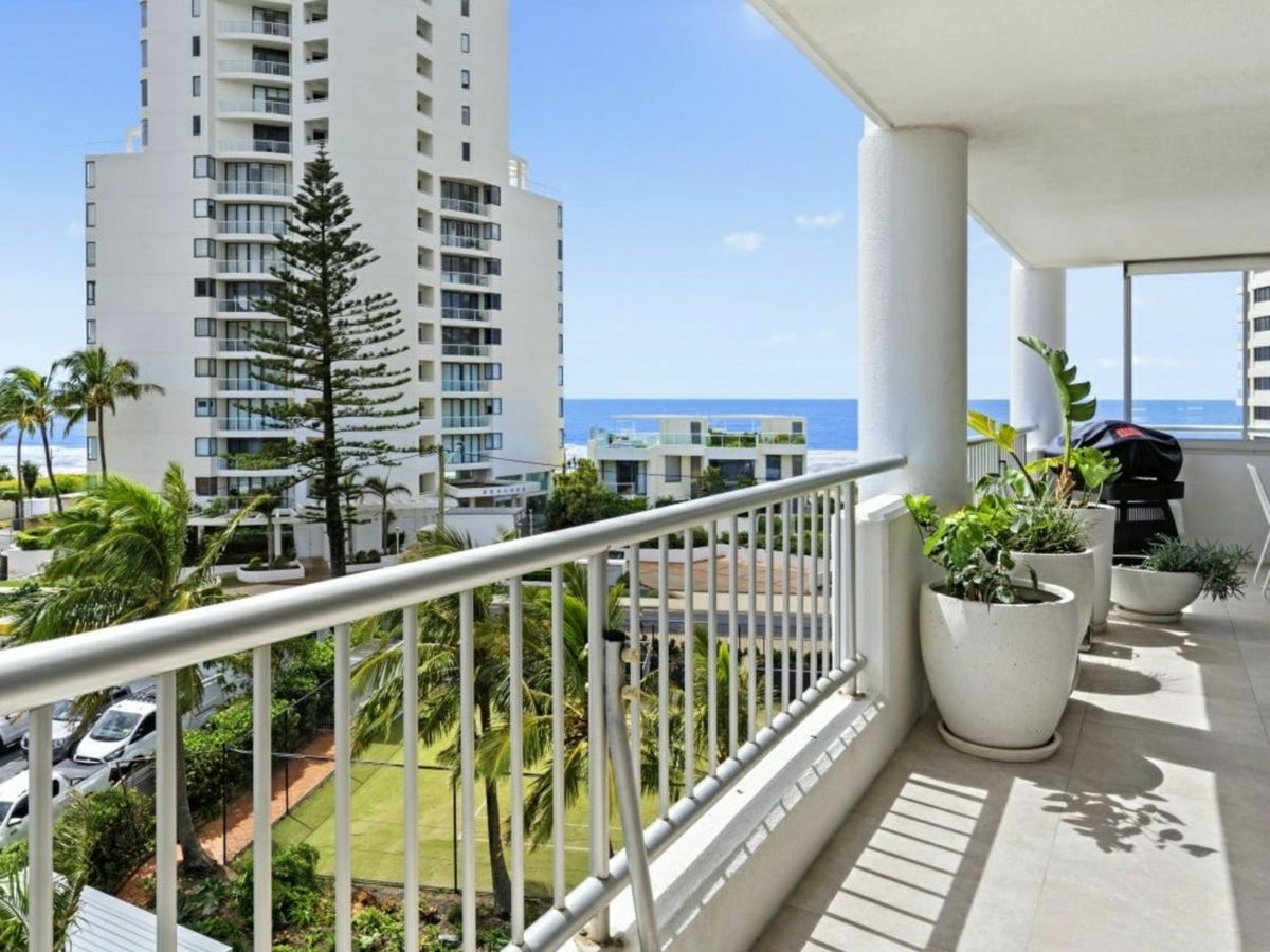 4A/7 Fern Street, Surfers Paradise - image 1
