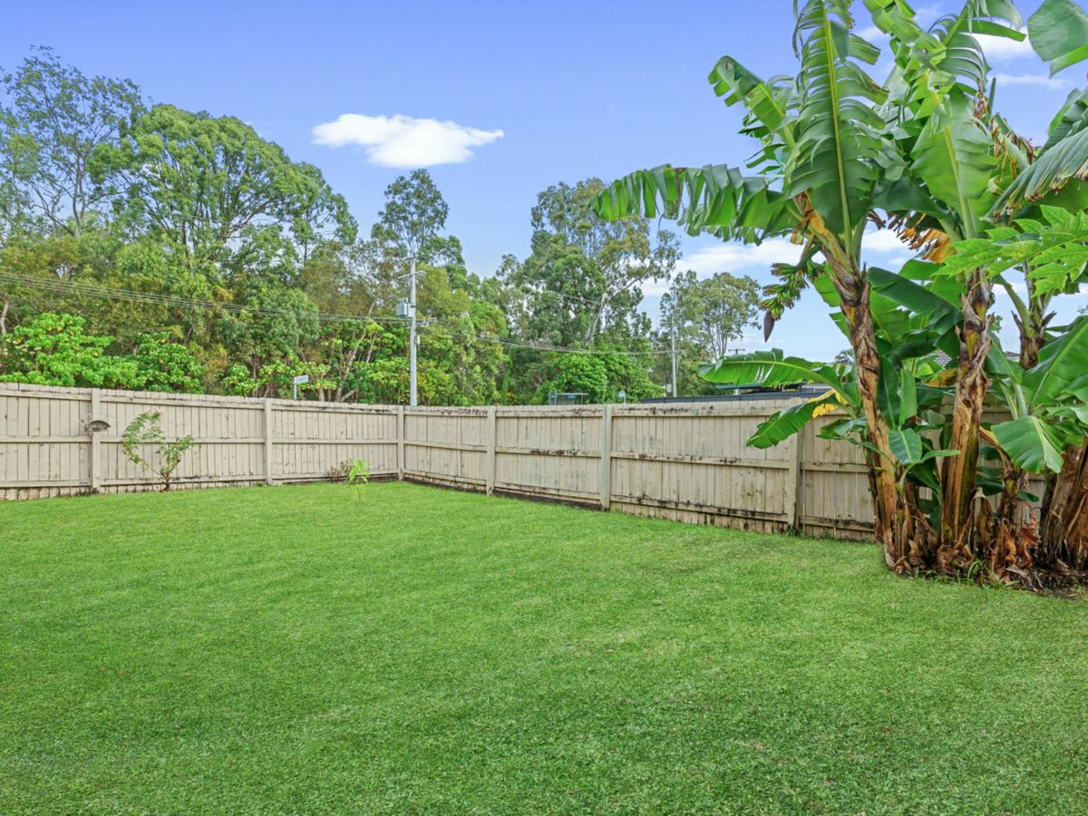 2/243 Government Road, Labrador - image 1