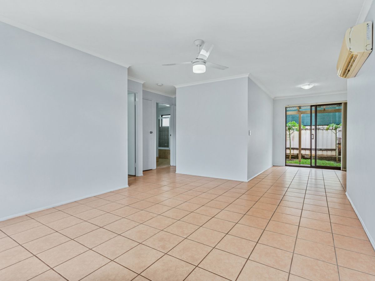 2/243 Government Road, Labrador - image 3