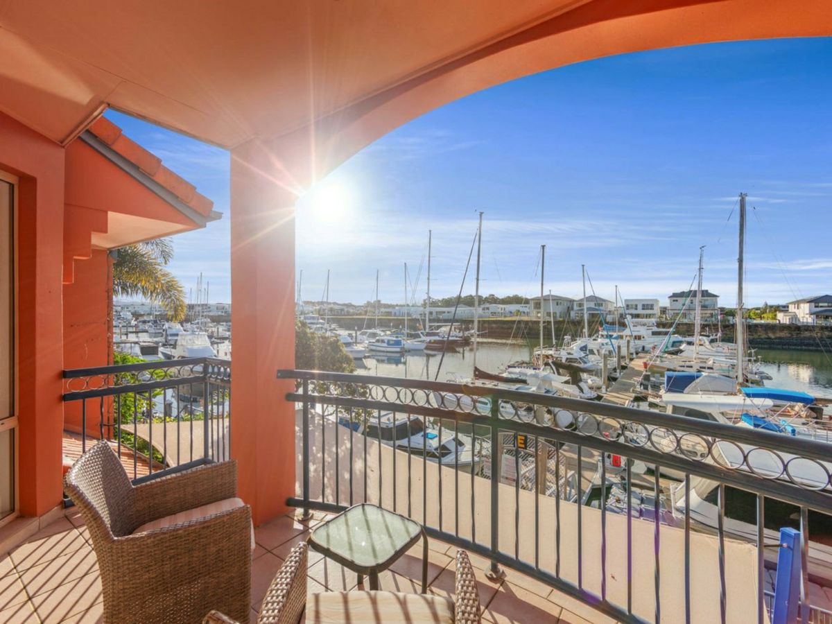 77 John Lund Drive, Hope Island - image 1
