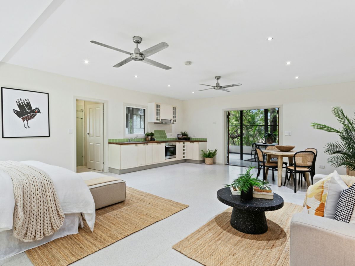 1/2 Musgrave Avenue, Southport - image 1