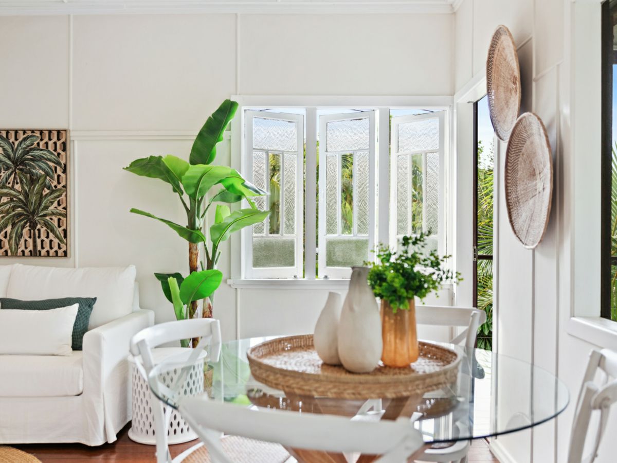 1/2 Musgrave Avenue, Southport - image 1