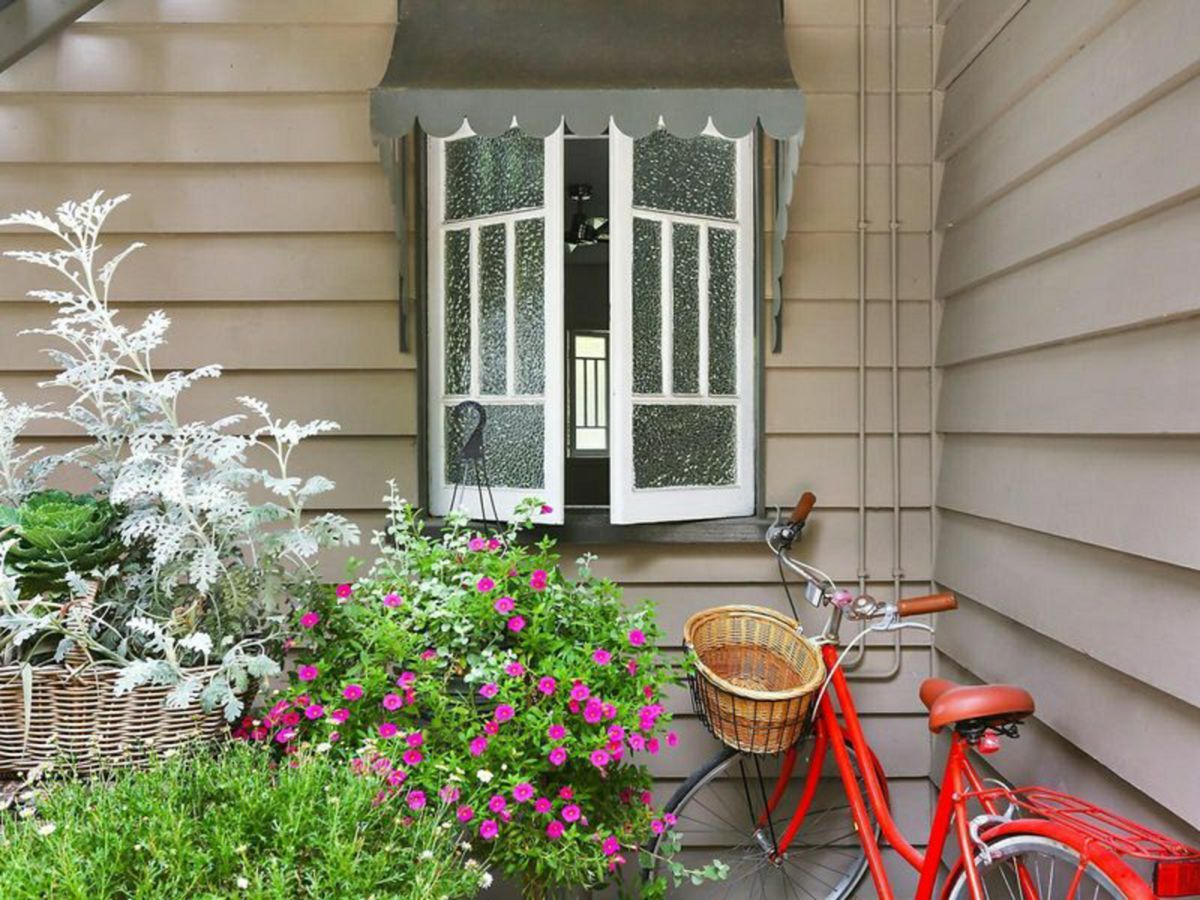 1/2 Musgrave Avenue, Southport - image 2