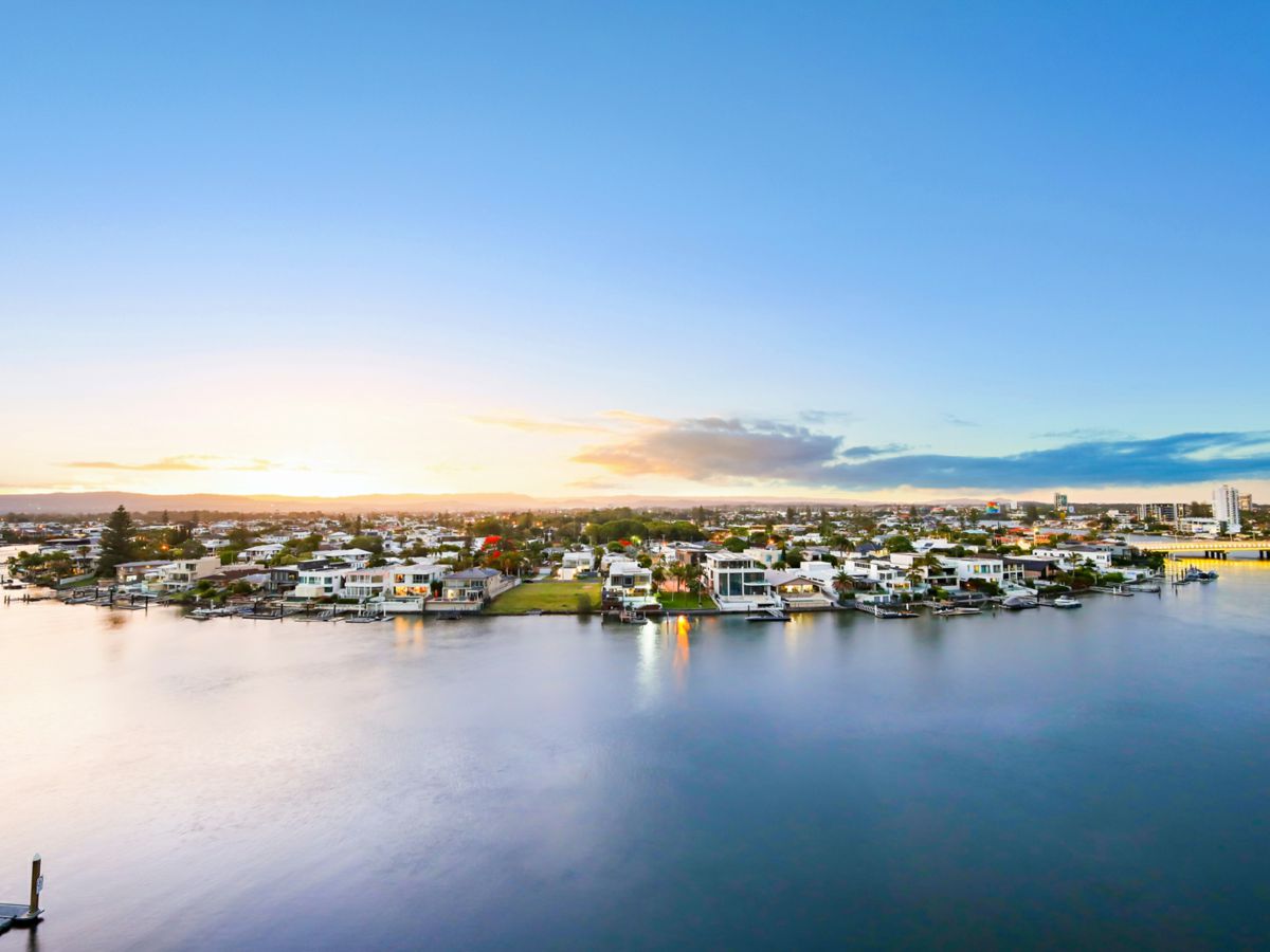 23/2916 Gold Coast Highway, Surfers Paradise - image 2