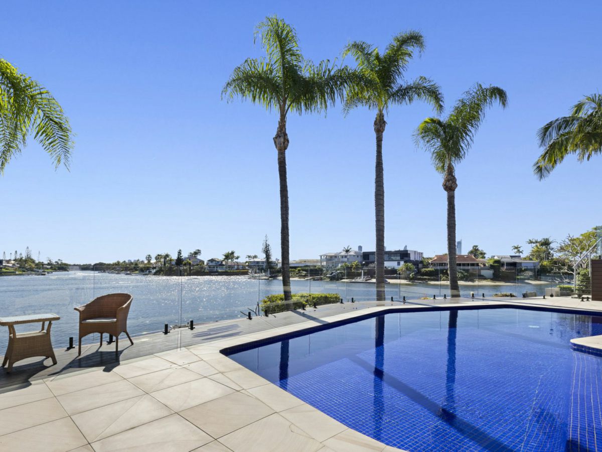 29 Mackay Close, Bundall - image 1