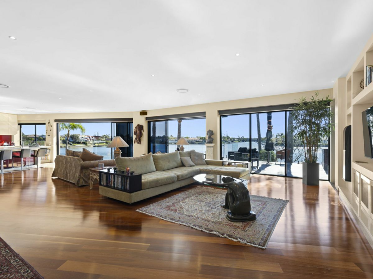 29 Mackay Close, Bundall - image 2