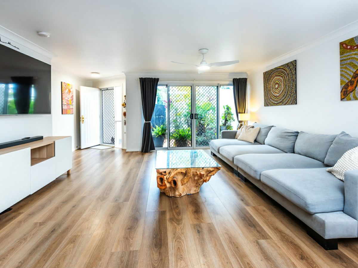 2/100 Cotlew Street East, Southport - image 3