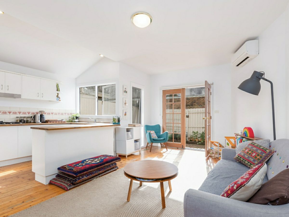 11 Turnbull Grove, Northcote - image 2