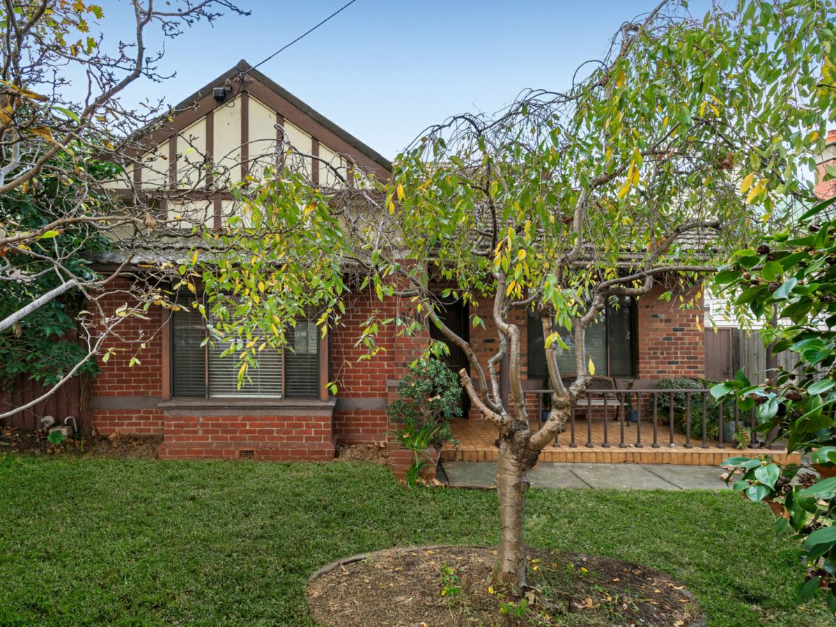 8 Vauxhall Road, Northcote - image 1