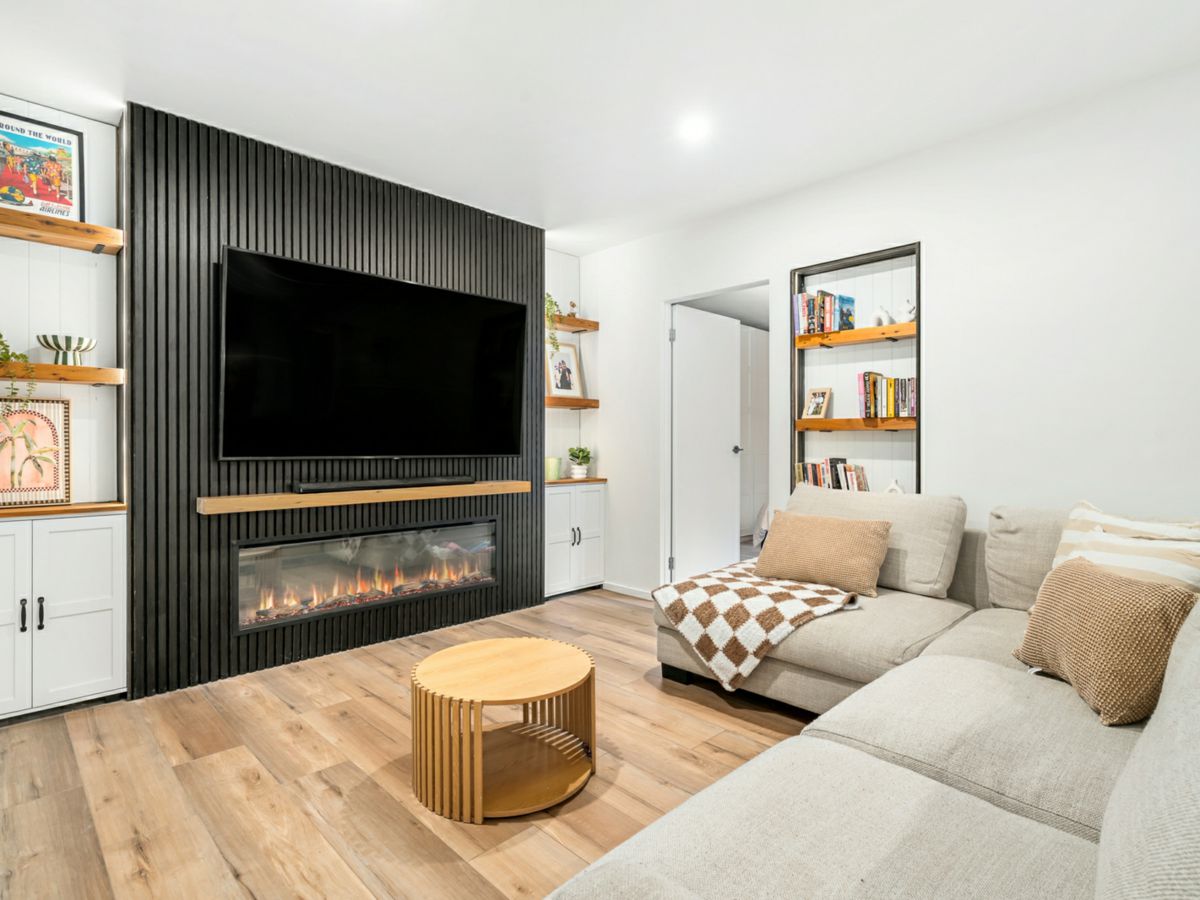 2/11 St David Street, Northcote - image 1