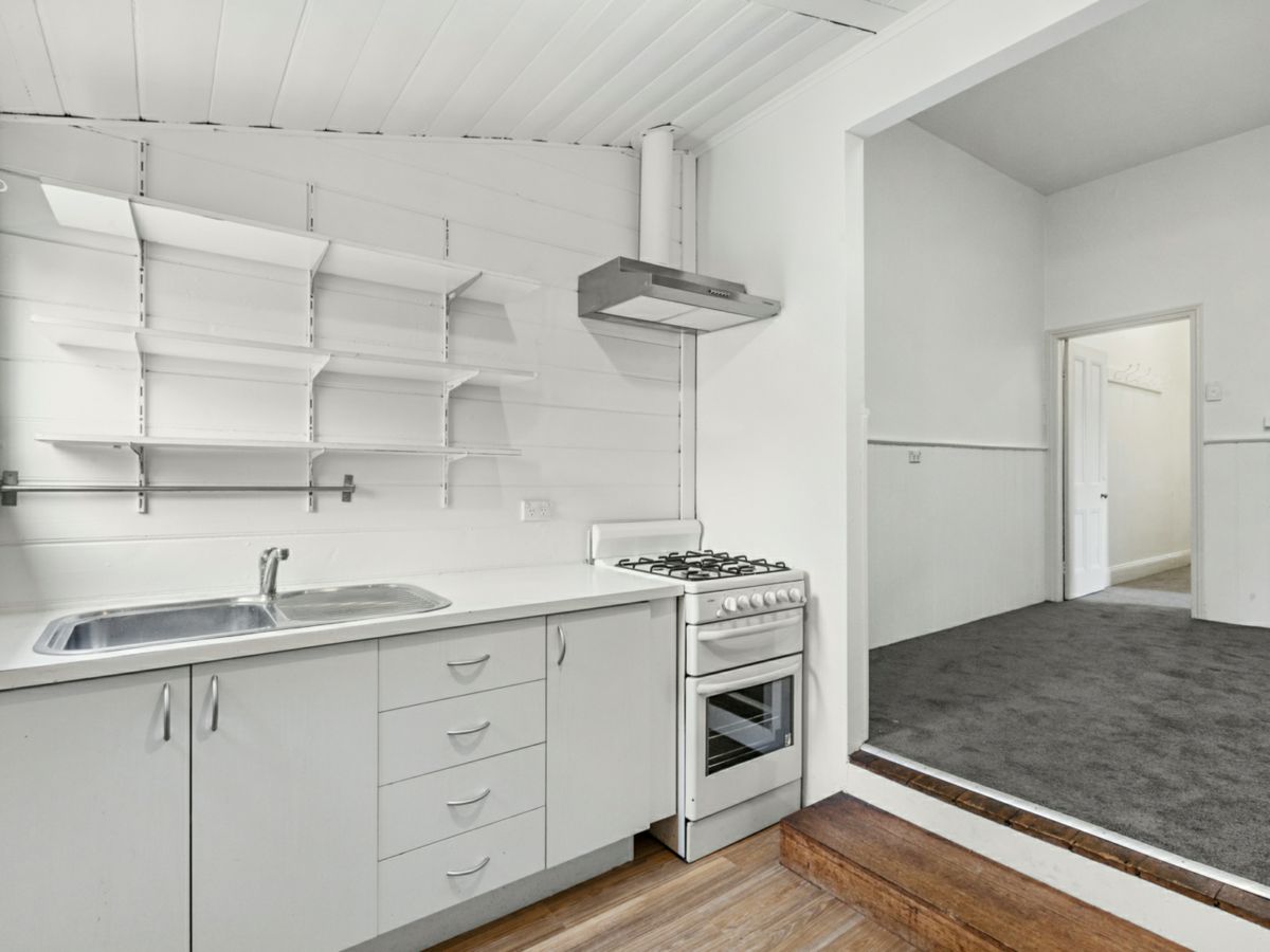 1 Balgonie Place, Northcote - image 2