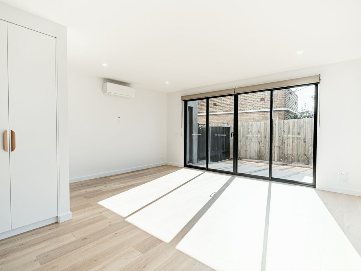 1/8 Strettle Street, Thornbury - image 3