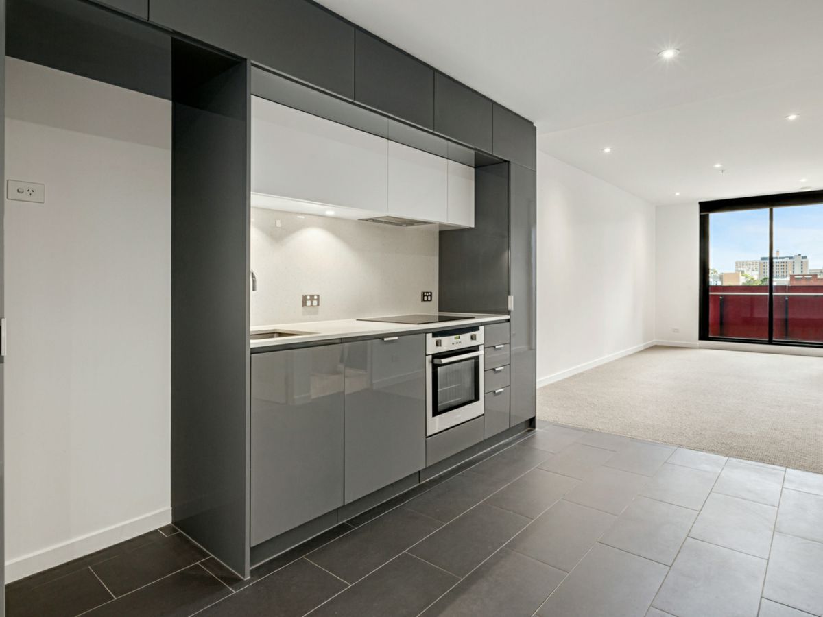 502/555 Swanston Street, Carlton - image 2