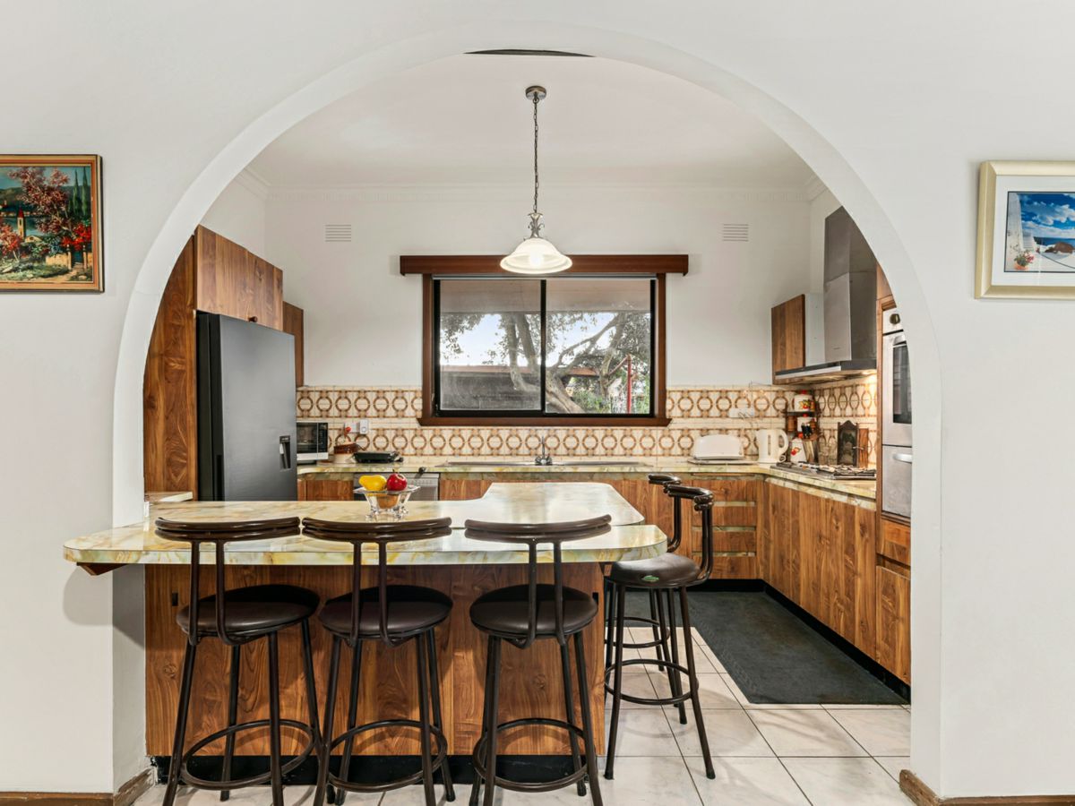 166 Gladstone Avenue, Northcote - image 3