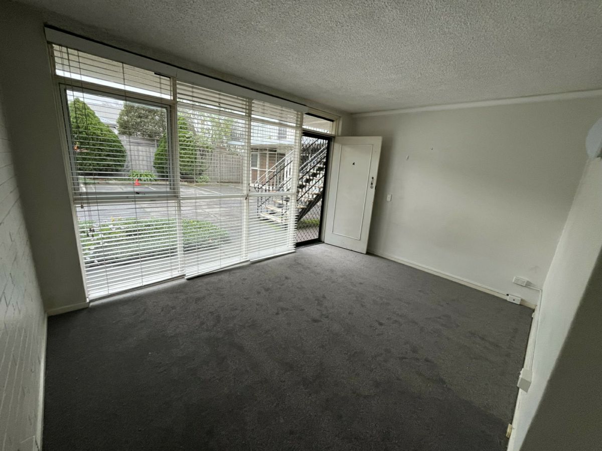 4/233 Station Street, Fairfield - image 2