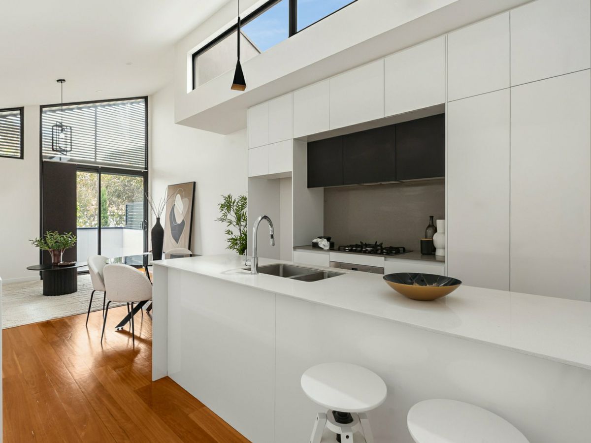 2N Newcastle Street, Thornbury - image 3