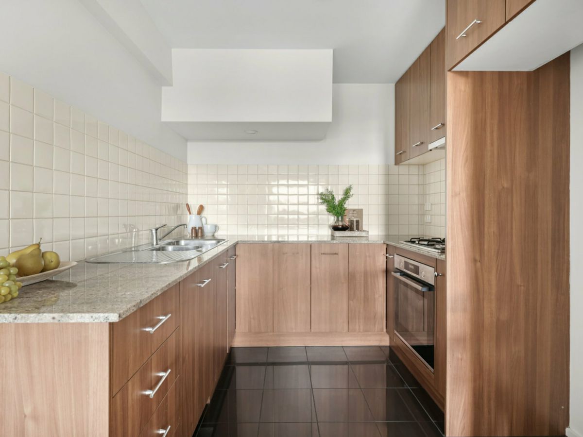 2/414 High Street, Northcote - image 2