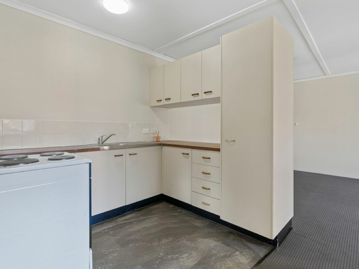6/73 Lower King Street, Caboolture - image 2