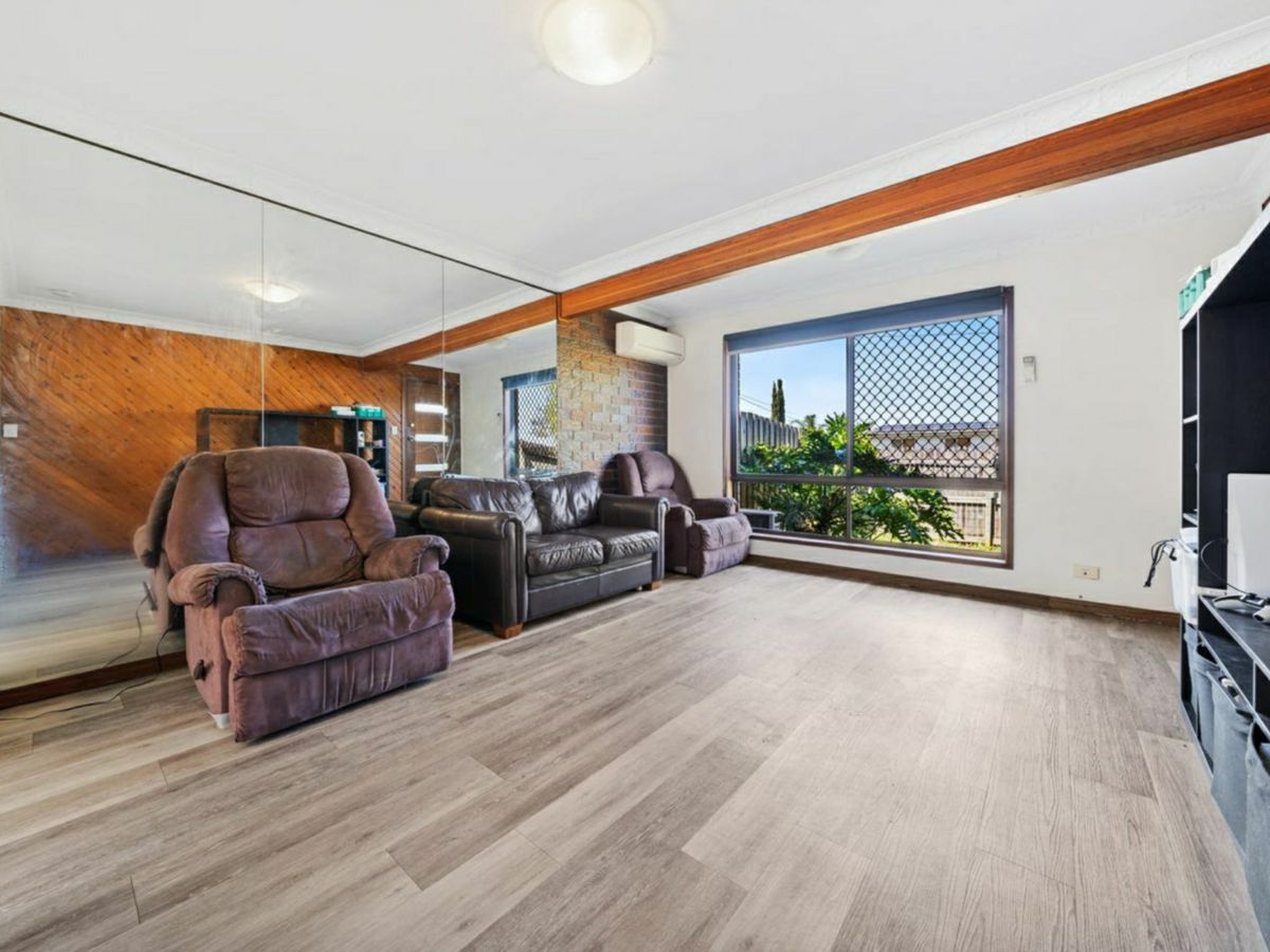 2/1 Stubbs Road, Woodridge - image 3