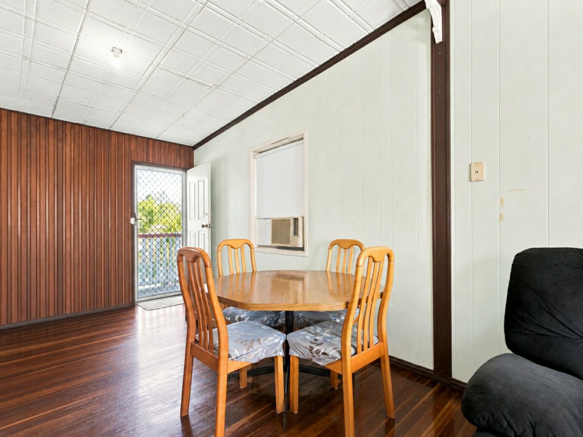 24 Oakland Avenue, Woodridge - image 3
