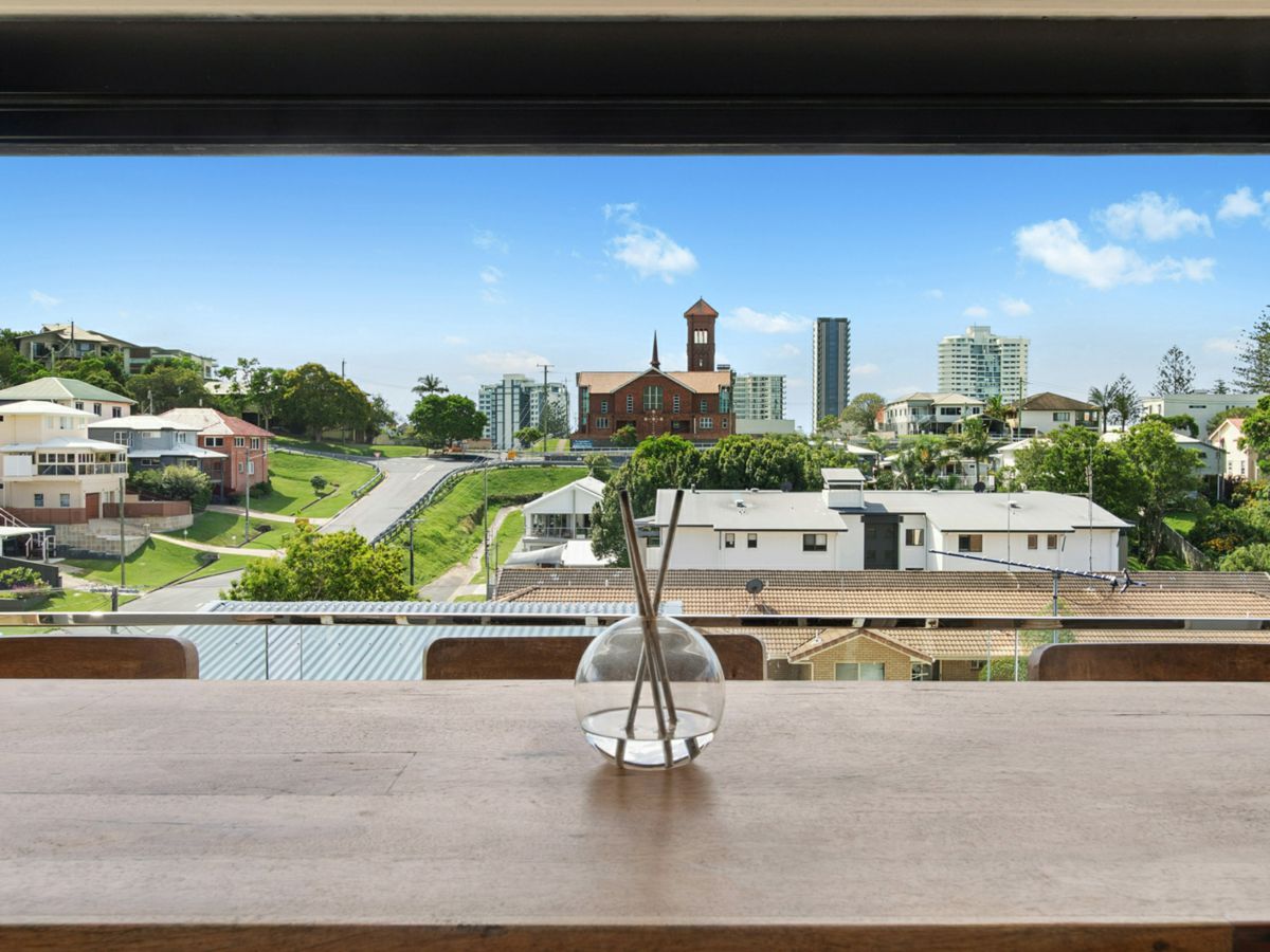1/80 Mclean Street, Coolangatta - image 2