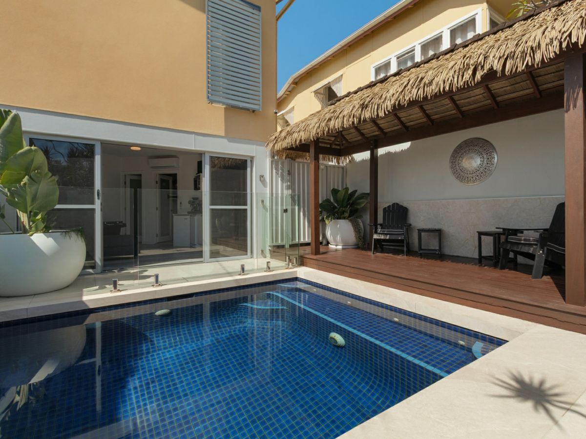 1/80 Mclean Street, Coolangatta - image 3