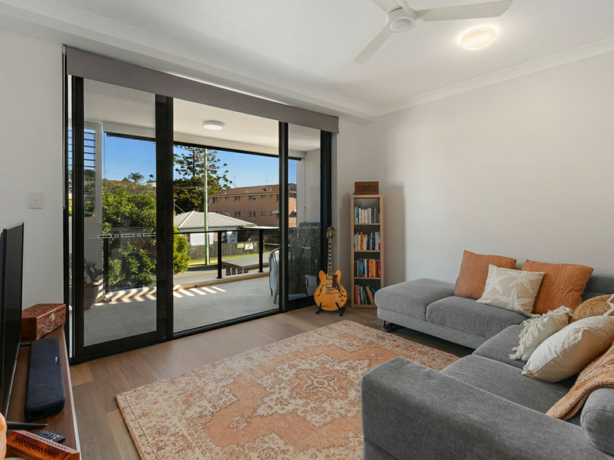 207/38 Enid Street, Tweed Heads - image 2