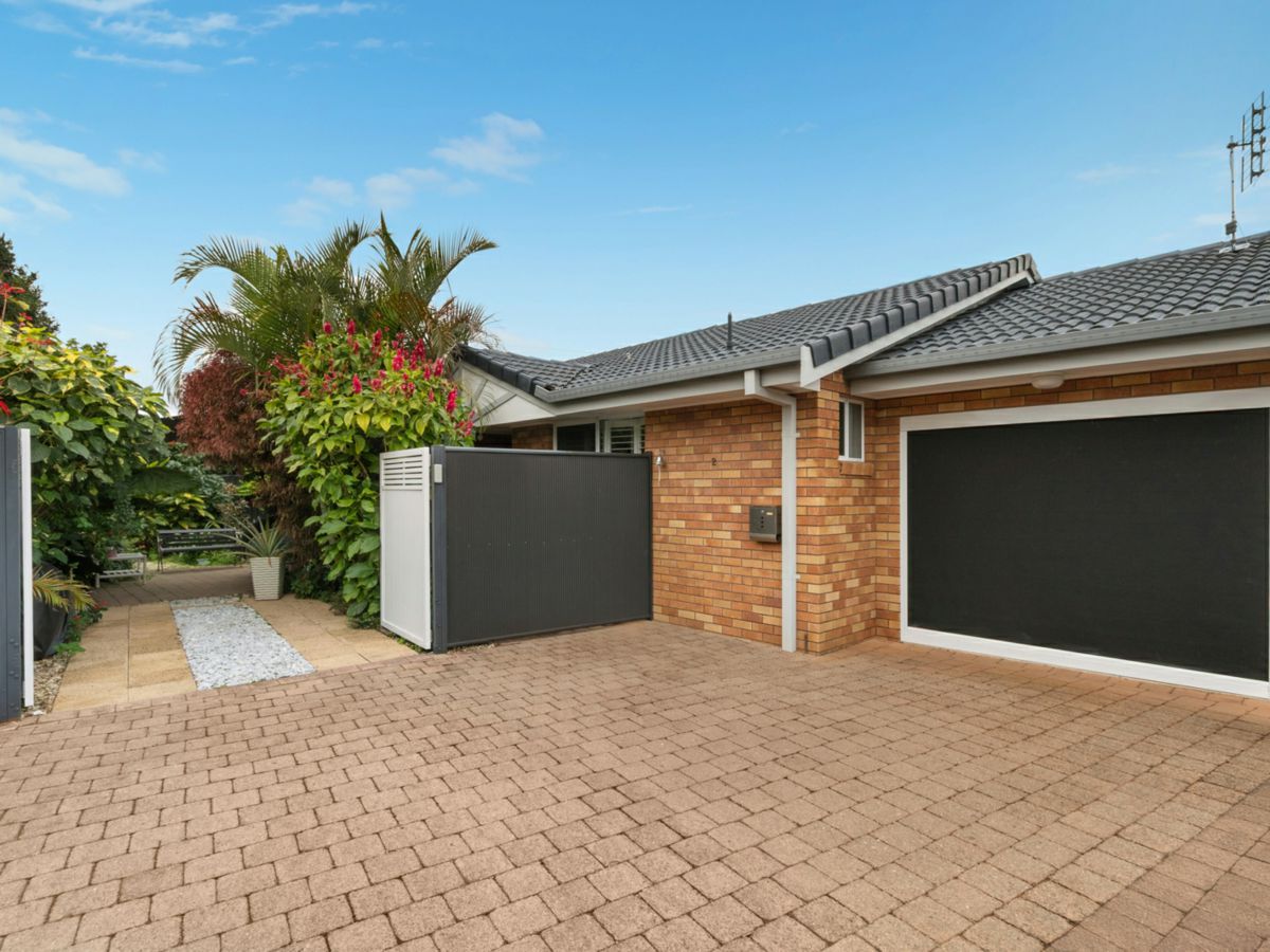 2/3 Bluegum Boulevard, Banora Point - image 1