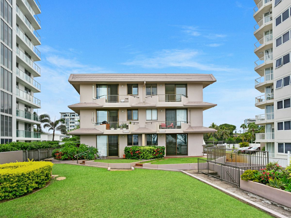 6/22 Musgrave Street, Coolangatta - image 2