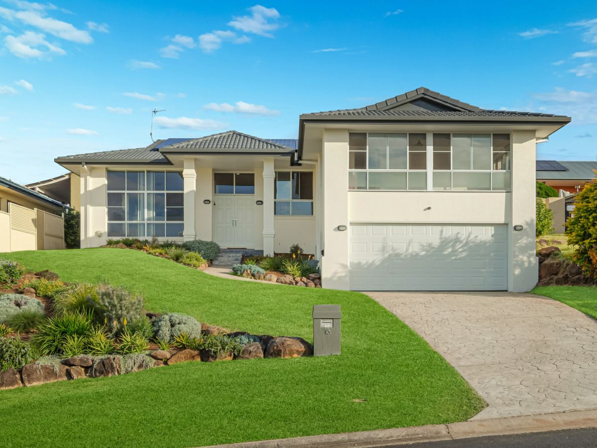 18 Tralee Drive, Banora Point - image 1