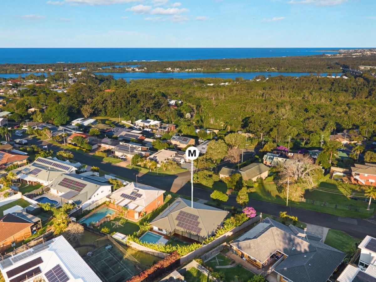 15 Bione Avenue, Banora Point - image 1