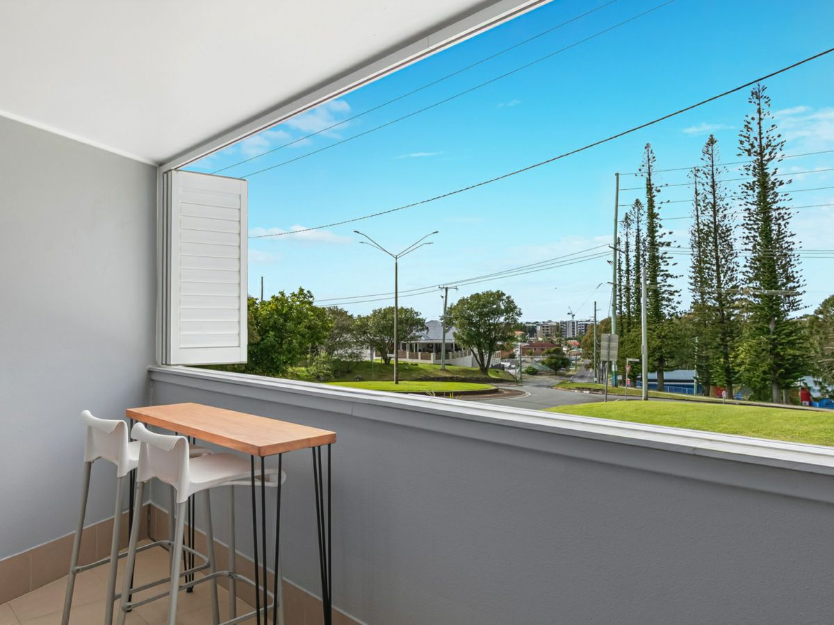 2/69 Dixon Street, Coolangatta - image 3