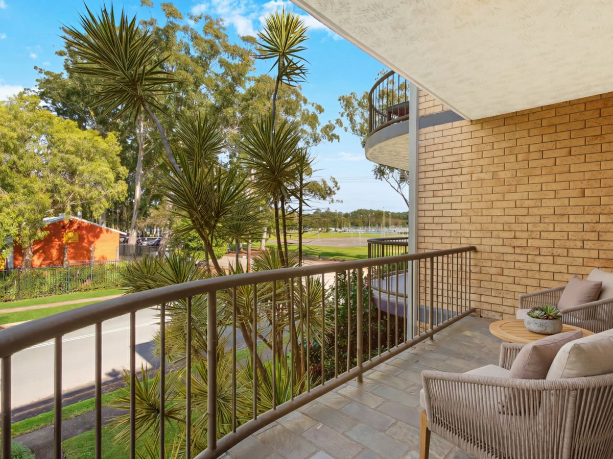 8/5 Seymour Street, Tweed Heads South - image 2