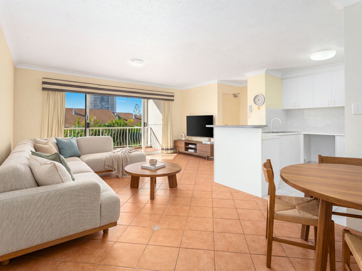 12/31 Dutton Street, Coolangatta - image 2