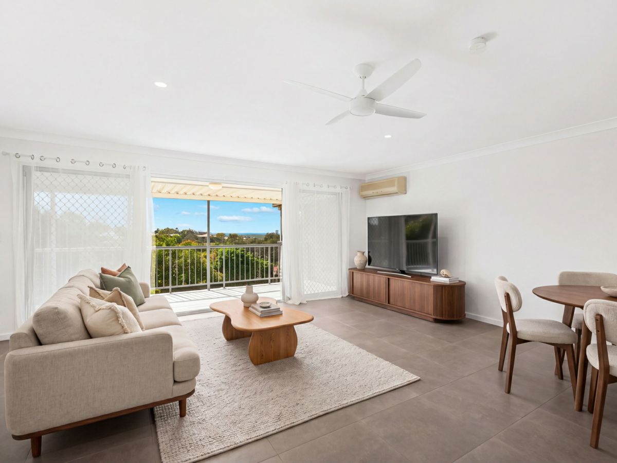 1/12 Lochlomond Drive, Banora Point - image 2