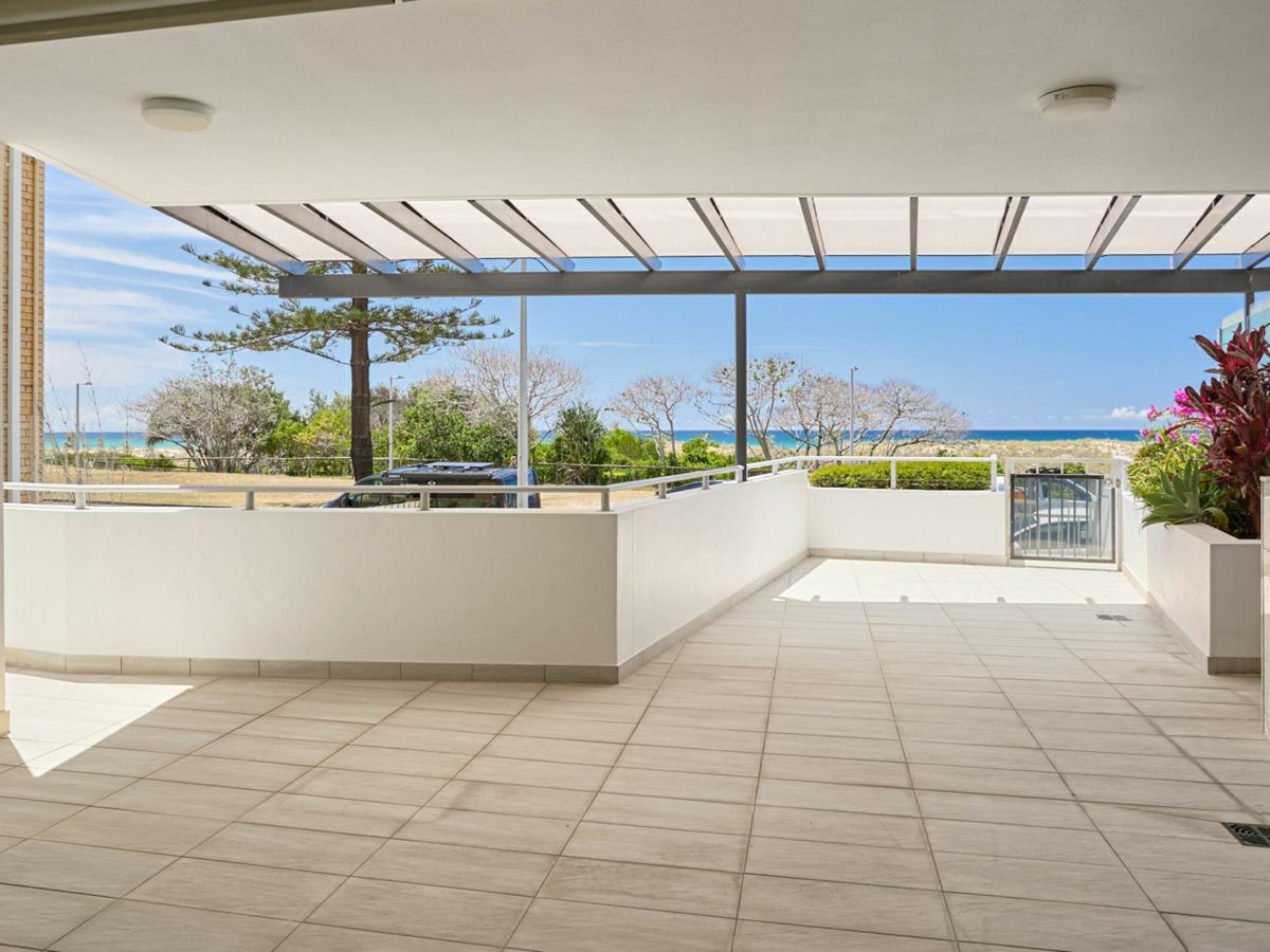 102/108 Pacific Parade, Bilinga - image 2