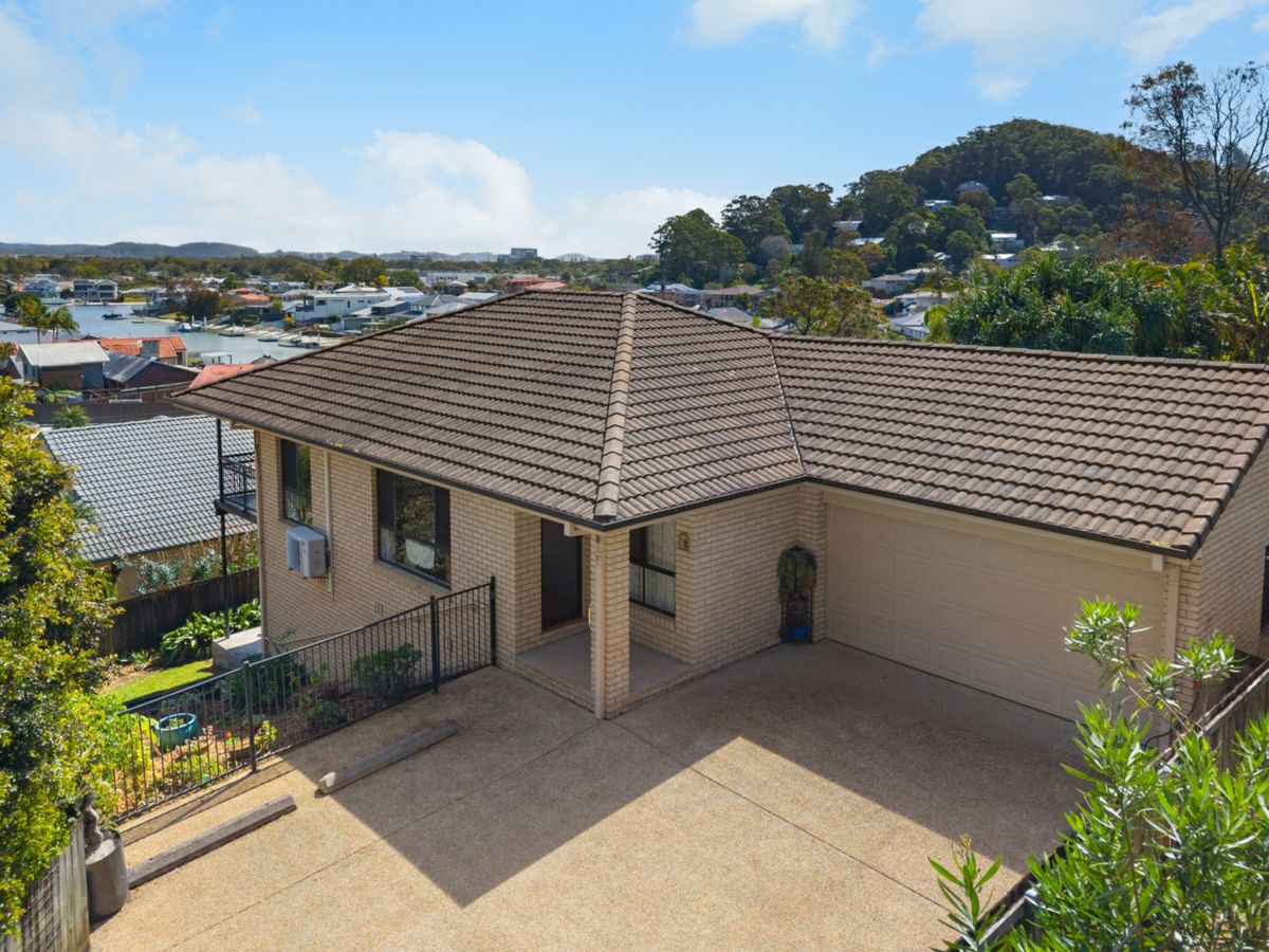 2/3 Leeward Terrace, Tweed Heads - image 2