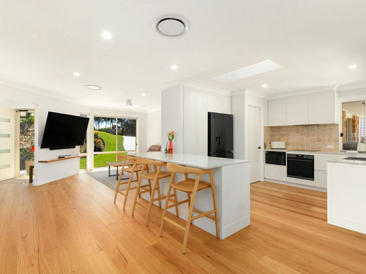 42 Kildare Drive, Banora Point - image 3