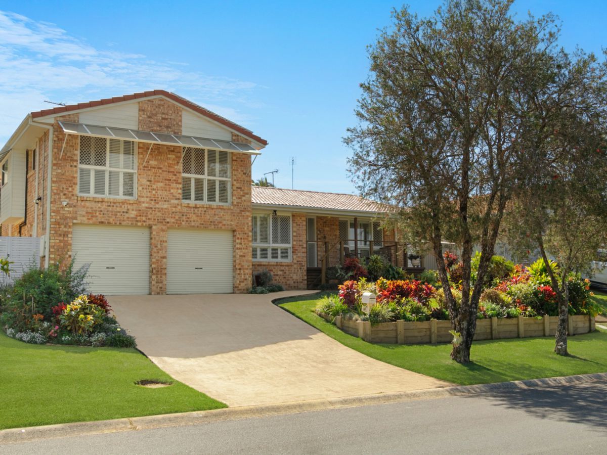 16 Shamrock Avenue, Banora Point - image 1
