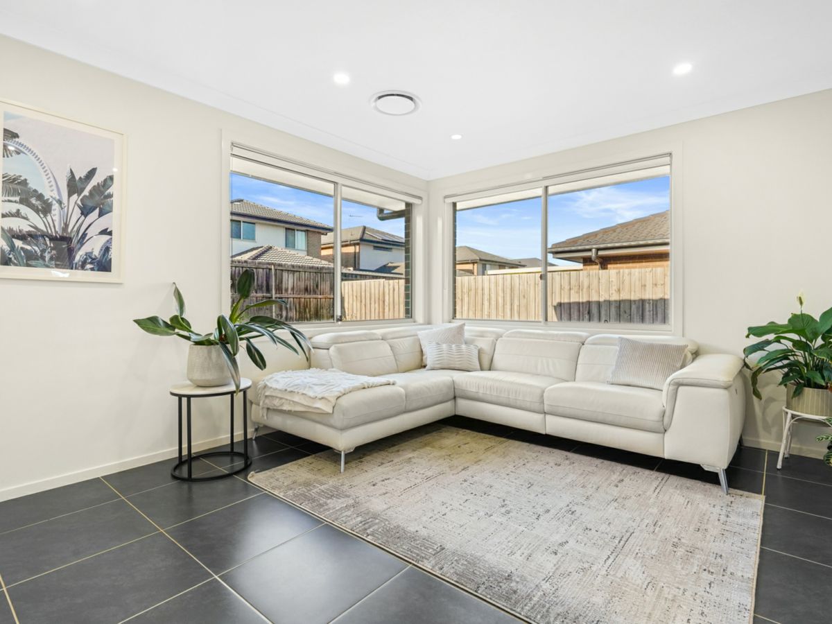 20 Freesia Street, Marsden Park - image 2